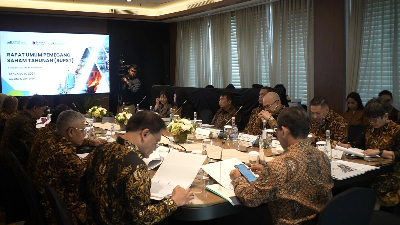 INALUM Catat Kinerja Gemilang 2024, Produksi Aluminium Tembus 274 Ribu Ton