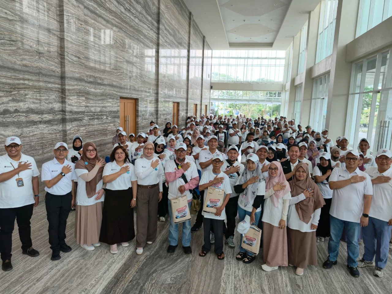 Mudik Bersama BUMN 2026, INALUM Berangkatkan 140 Peserta Mudik Gratis Ke Aceh, Padang, dan Pekanbaru