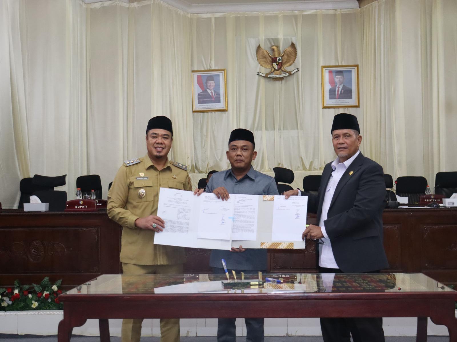 DPRD Batu Bara Sahkan Dukungan Fraksi untuk Ranperda Perseroda